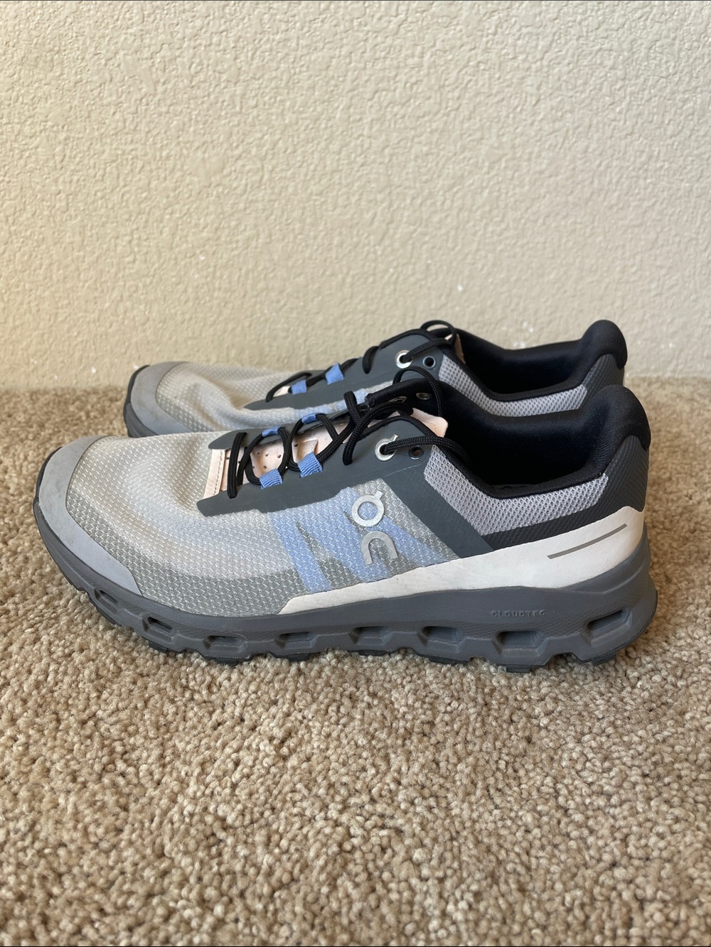 On Running Cloudvista Women's Athletic Shoes 7.5 Trail Running Sneakers